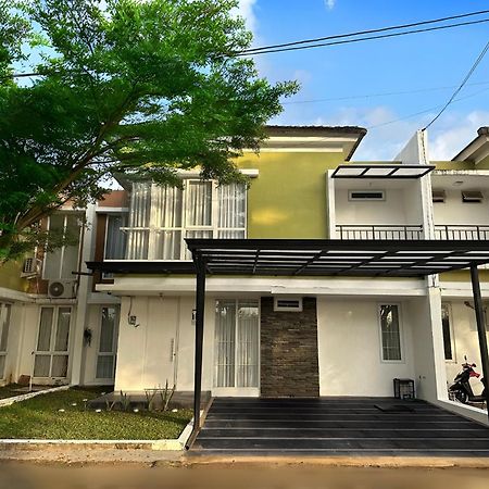 Blessimore Springhill 4Br パレンバン エクステリア 写真