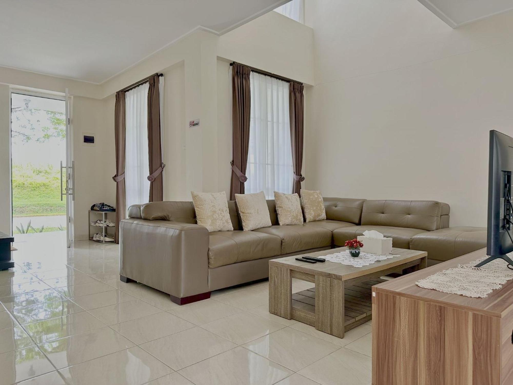 Blessimore Springhill 4Br パレンバン エクステリア 写真