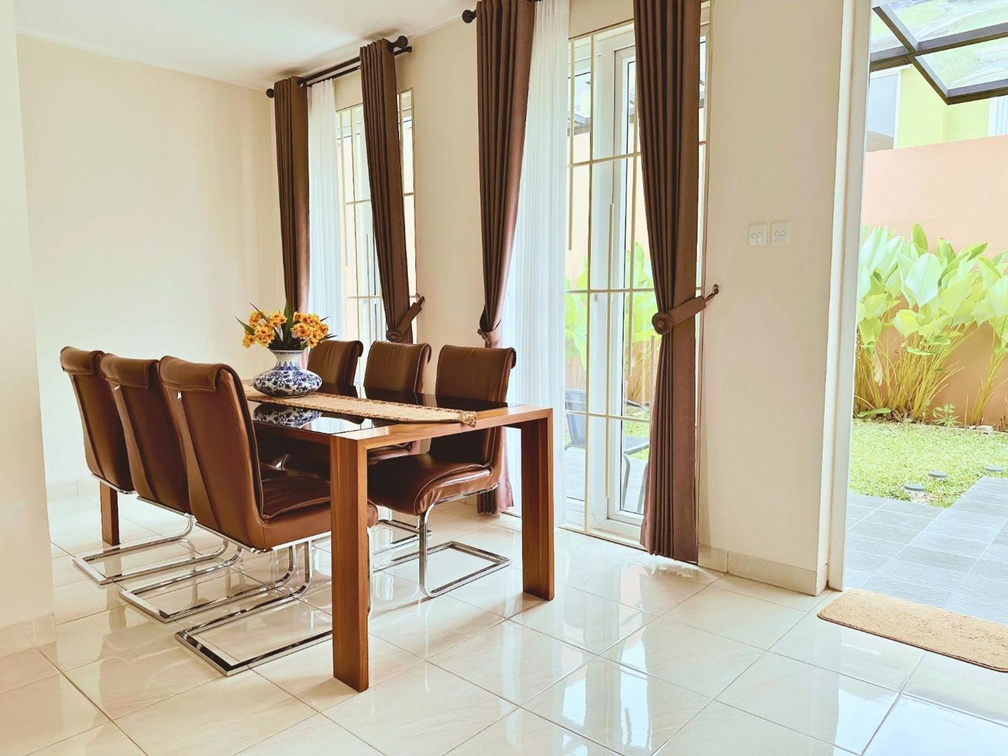 Blessimore Springhill 4Br パレンバン エクステリア 写真